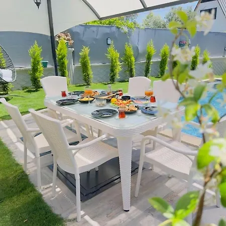 Dolce Vila